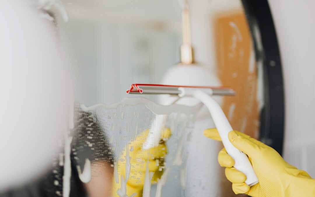 mirror cleaning